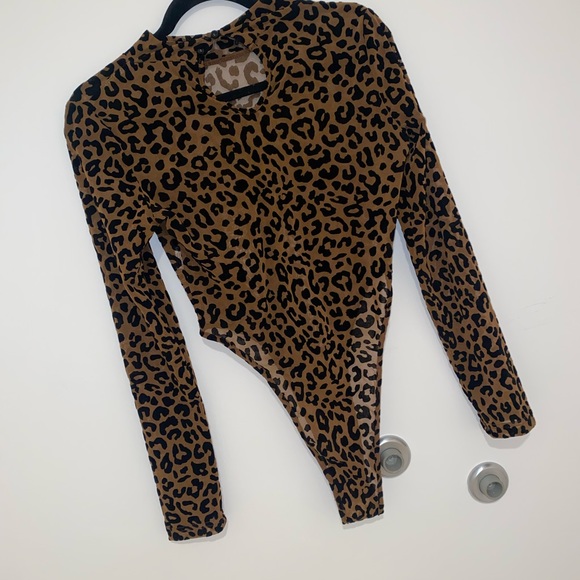 Boohoo velvet leopard highcut bodysuit - Picture 9 of 11